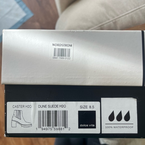 Dolce Vita. Comfy Booty platform. Color: Nude. Waterproof. - Picture 2 of 5